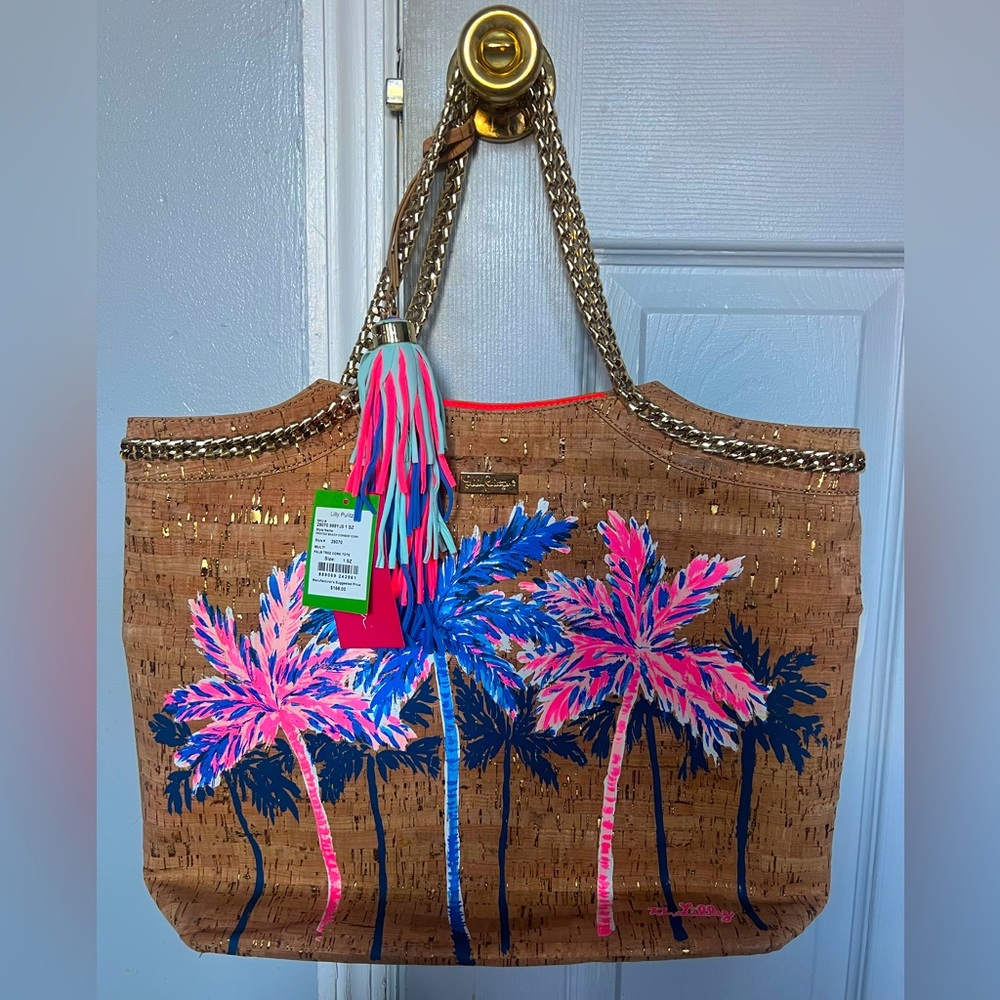 Lilly beach tote with palm trees.